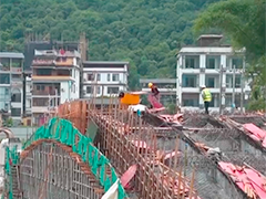 网传广西阳朔一在建桥垮塌 当地政府辟谣