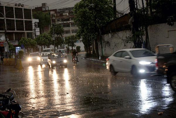 巴基斯坦 突发暴风雨灾害导致19人死亡
