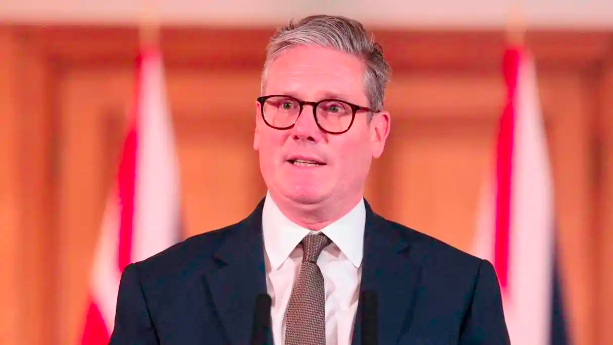 英国首相抨击极右翼政党减税计划“异想天开”