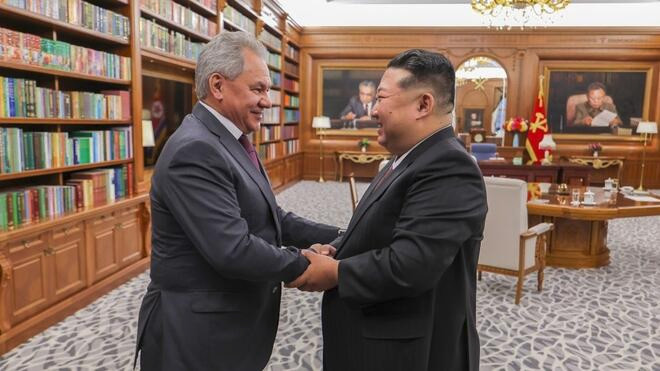 金正恩会见俄罗斯联邦安全会议秘书绍伊古