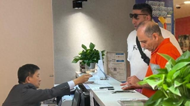 上海离境退税规模居全国首位 新增两处“即买即退”集中退付点