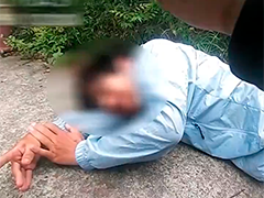 杭州：外卖小哥中暑倒地 交警铁骑援手撑伞送“阴凉”