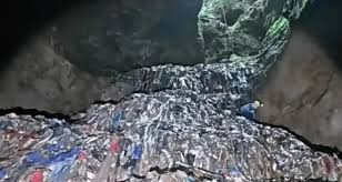 湖南：张家界溶洞污染引发关注 已清理垃圾51吨