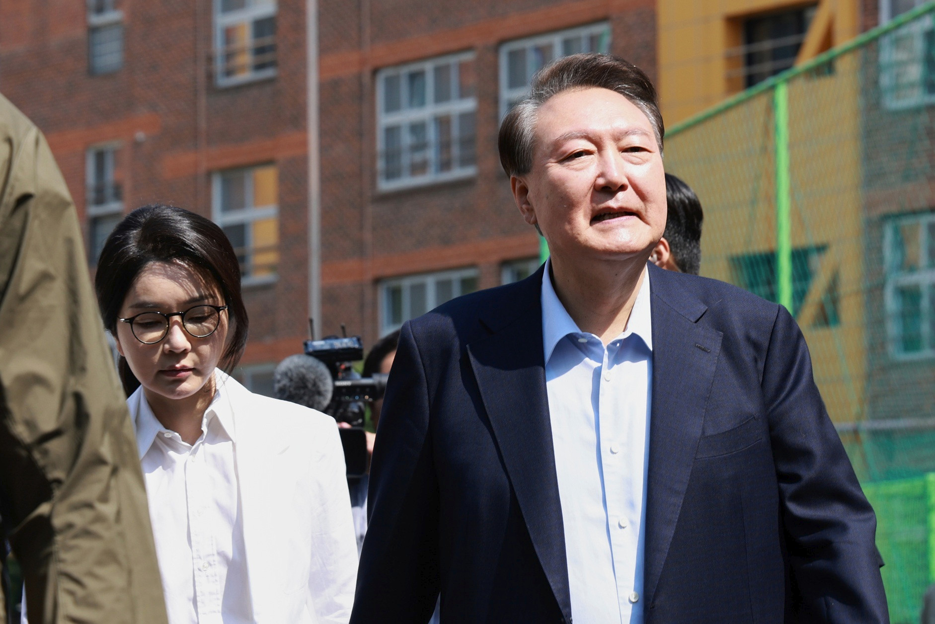 韩国国务会议召开 会议审议通过彻查尹锡悦夫妇嫌疑特检法