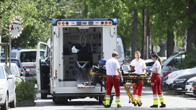 奥地利发生校园枪击案 至少10人死亡