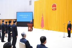 国务院举行宪法宣誓仪式 李强总理监誓