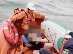 海南 男童海上漂流近5小时 船员紧急救援