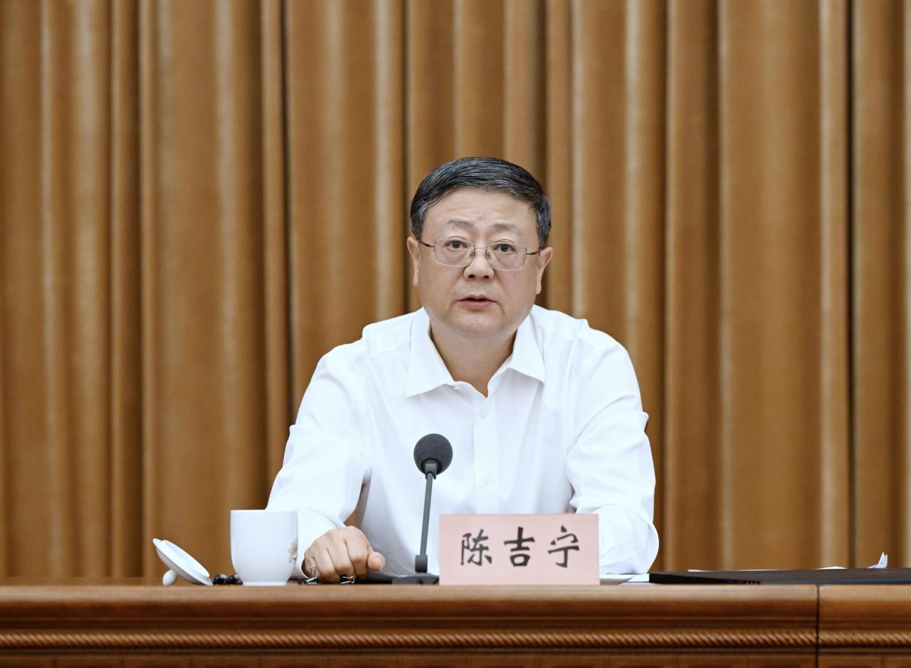 陈吉宁在市委中心组学习会上强调增强践行总体国家安全观使命感责任感以高效能治理促进高质量发展和高水平安全良性互动