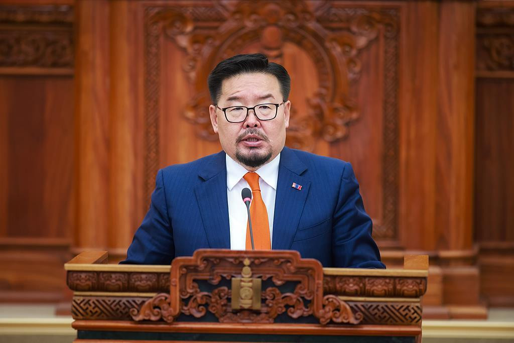 蒙古国新一届联合政府宣誓就职