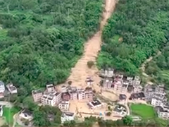 广东茂名 雨夜紧急撤离群众 山体滑坡“零”伤亡