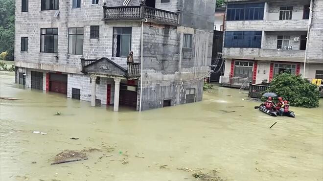 南方强降雨持续 各地各部门积极应对