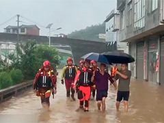 贵州：黔东南州降雨不断 被困群众紧急转移
