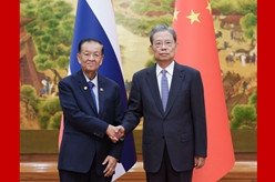 赵乐际同泰国国会主席兼下议院议长会谈