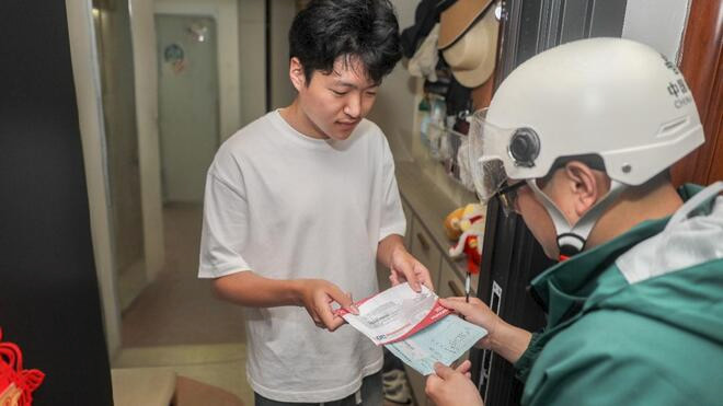 上海邮政护航高考成绩单 确保出分当天“梦想速递”必达