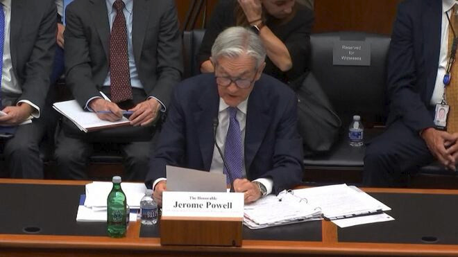 鲍威尔：美联储将观察关税影响再决定是否降息