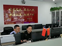 上海：女孩负气出走十公里 警方一路追踪寻回