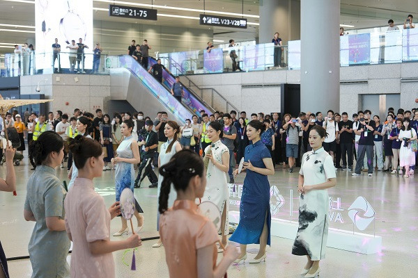 上海机场：暑运即将启动 嘉年华促销纷呈