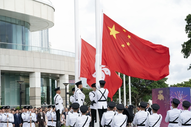 庆祝香港回归祖国28周年 金紫荆广场举行升旗仪式