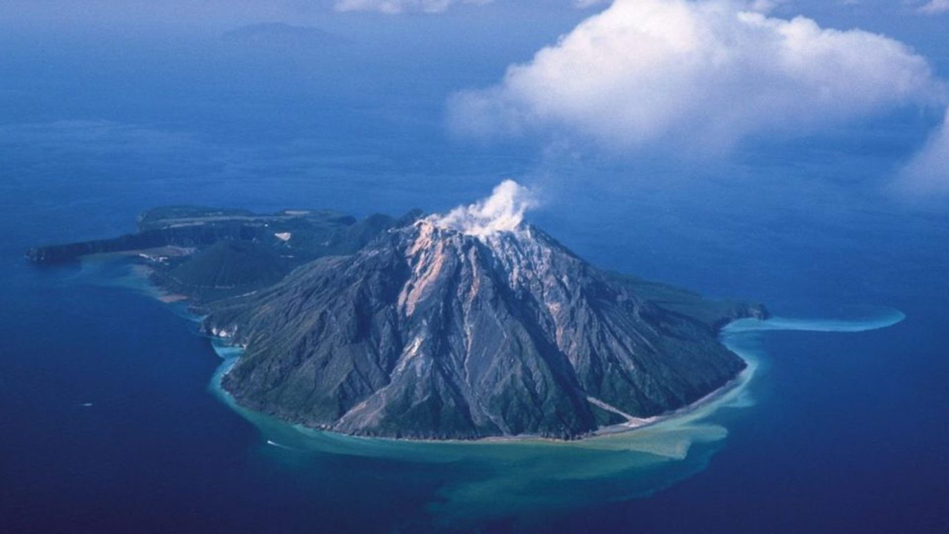 日本鹿儿岛县附近海域发生5.5级地震 暂无人员伤亡