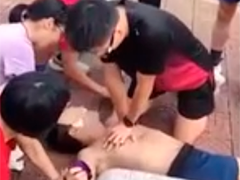 广东河源 医护人员联手施救 心脏骤停男子转危为安