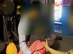 大连：小女孩突发心脏病 消防员雨中救援