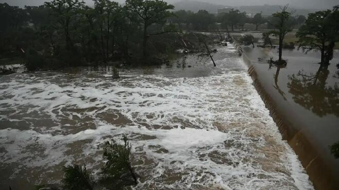 美国得州洪灾已致至少82人死亡 数十人失踪