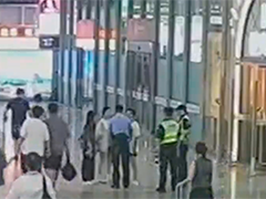 上海虹桥站：未成年姐妹火车站走散 民警助力帮忙团聚