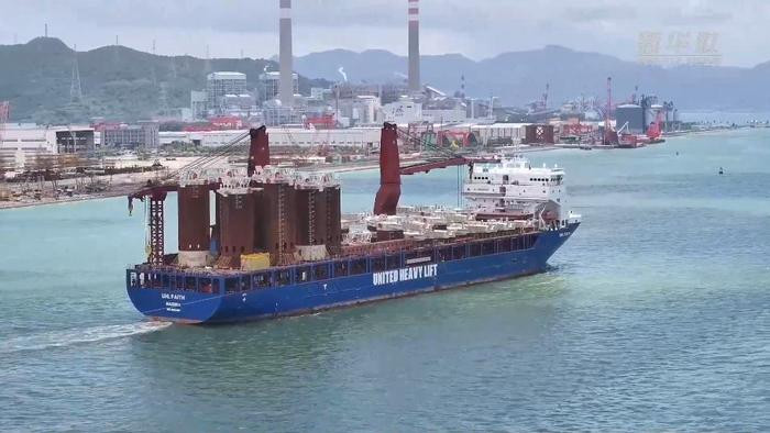 我国承建国际超深水油田关键装备交付启运