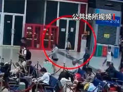 女童在车站与家人走散 民警帮忙寻回
