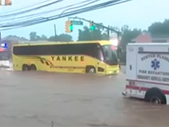 美国东北部暴雨引发洪水 已致2人死亡