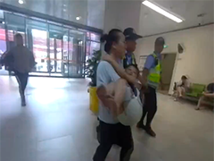 江西南昌：警民接力开辟生命通道 骨折儿童获及时救治