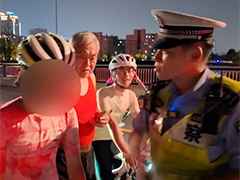 “暴骑团”暑期活动渐多 交警执法提升安全保障
