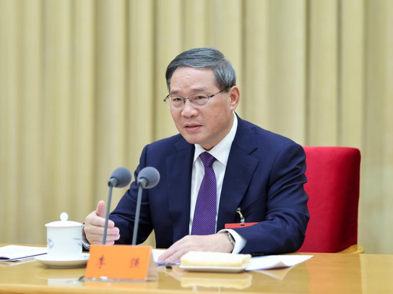 李强签署国务院令 公布《农村公路条例》