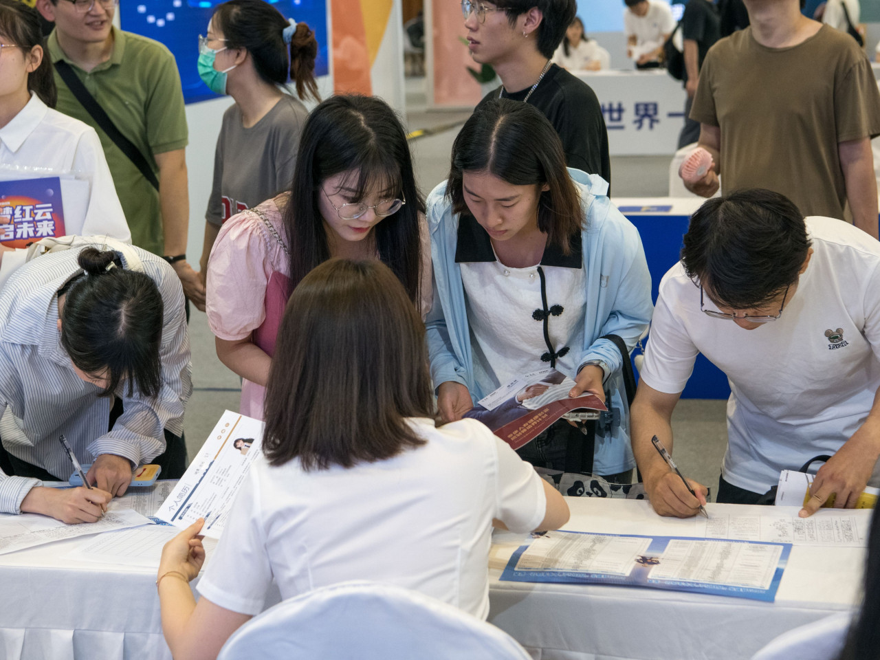 上半年就业形势总体稳定