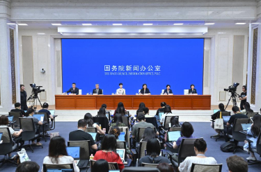 我国实施育儿补贴制度 生育支持政策体系建设取得积极进展
