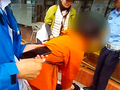 峨眉山：游客突发高反昏迷 交警疾驰送医