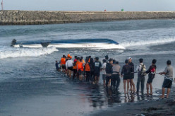 印尼巴厘岛快艇事故致中国公民2死6伤