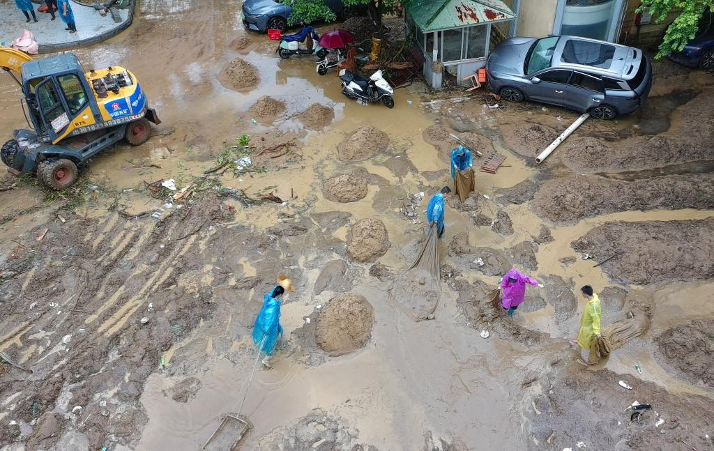 强降雨持续影响华南 防汛抗洪加紧进行