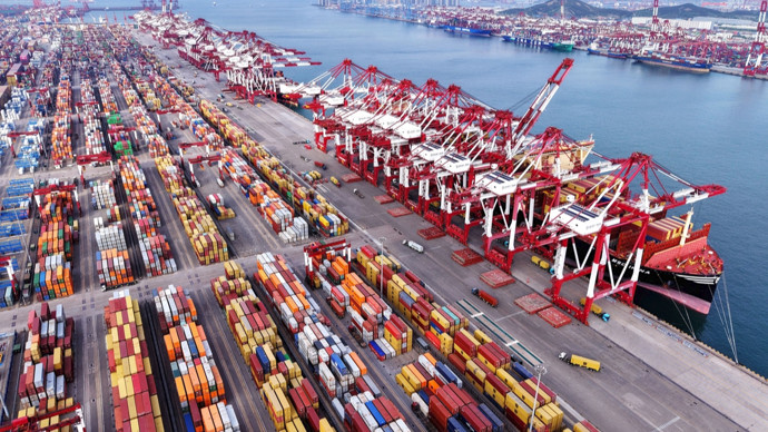 今年前7个月我国货物贸易进出口同比增长3.5%