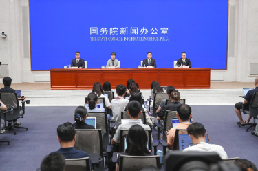 国务院新闻办政策例行吹风会·免保育教育费政策 覆盖幼儿园大班所有适龄儿童
