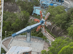 香港海洋公园“狂野龙卷风”疑似发生故障半空停顿 17人被困一个多小时 无人受伤