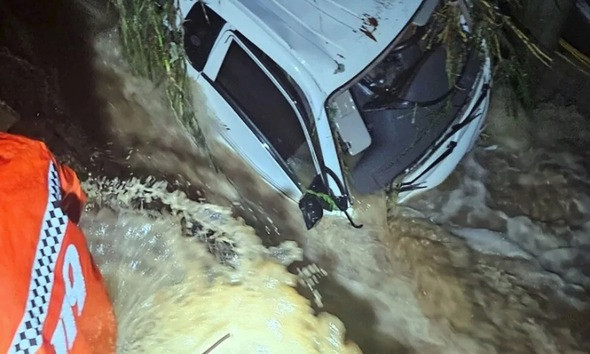 韩国首都圈地区遭遇极端暴雨 致3人死亡