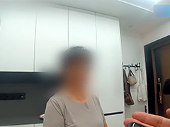 云南昆明：女子手机被远程操控 民警紧急上门拔卡