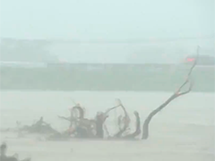 日本多地强降雨持续 恶劣天气造成至少两人伤亡