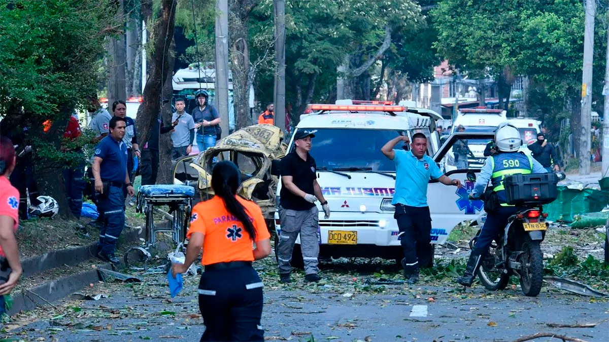 哥伦比亚 空军基地附近发生爆炸 数十人伤亡