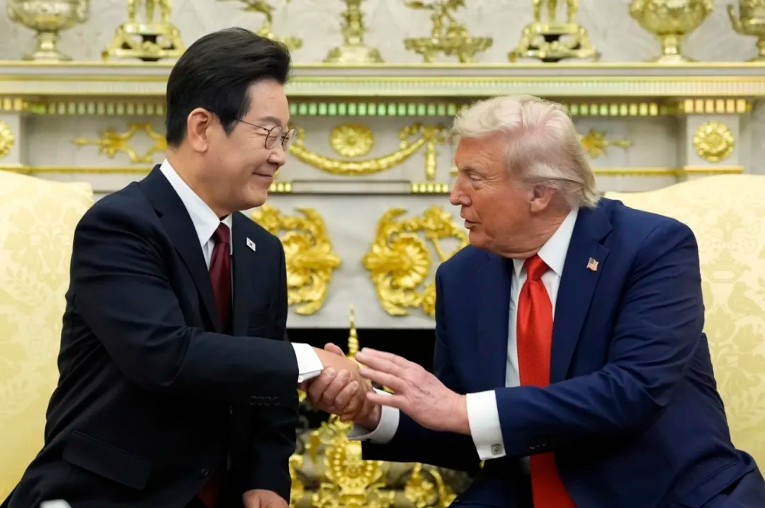 特朗普称不介意就美韩贸易协议进行重新谈判