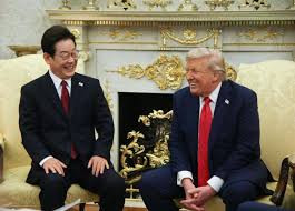 美韩领导人在白宫举行会晤 特朗普称希望拥有驻韩美军基地土地所有权