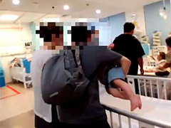 幼儿高烧突发晕厥 警车疾驰护送就医