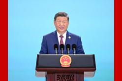 习近平和彭丽媛为出席2025年上海合作组织峰会的国际贵宾举行欢迎宴会