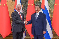 习近平会见古巴共产党中央委员会第一书记、古巴国家主席